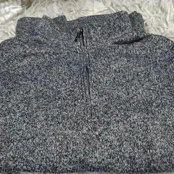 Sweater - Picture 4 of 5